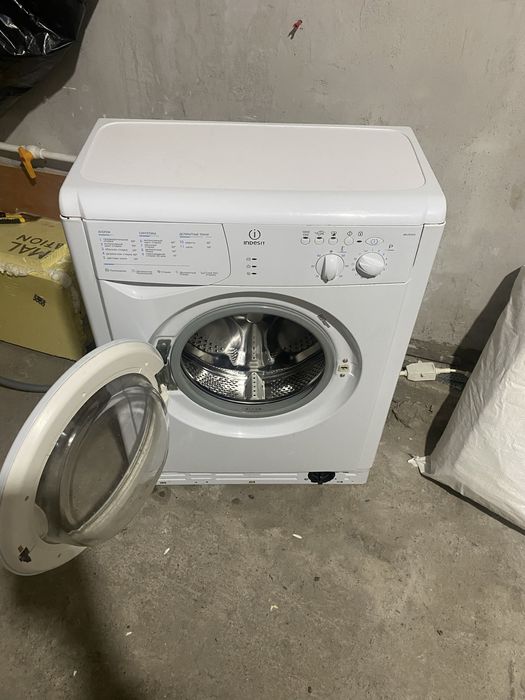 Продаю стиральную машинку