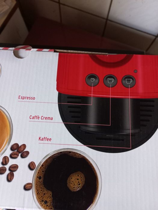 Espressor capsule TCHIBO Cafissimo Red +60 capsule