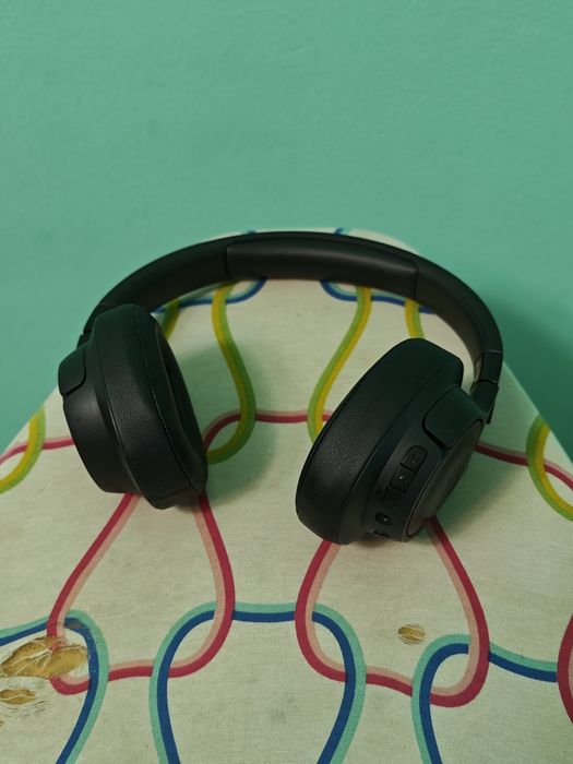 JBL Tune 720BT наушники