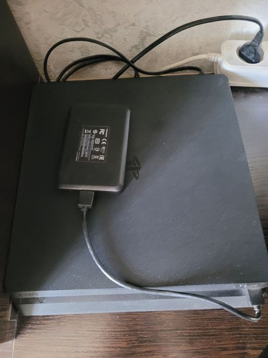Ps4 slim 500gb, 1tb hdd