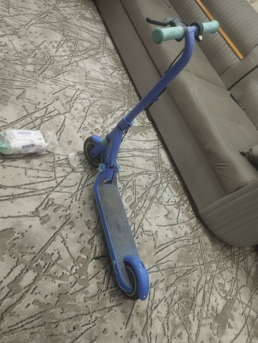 Продаются электросамокат детский ninebot