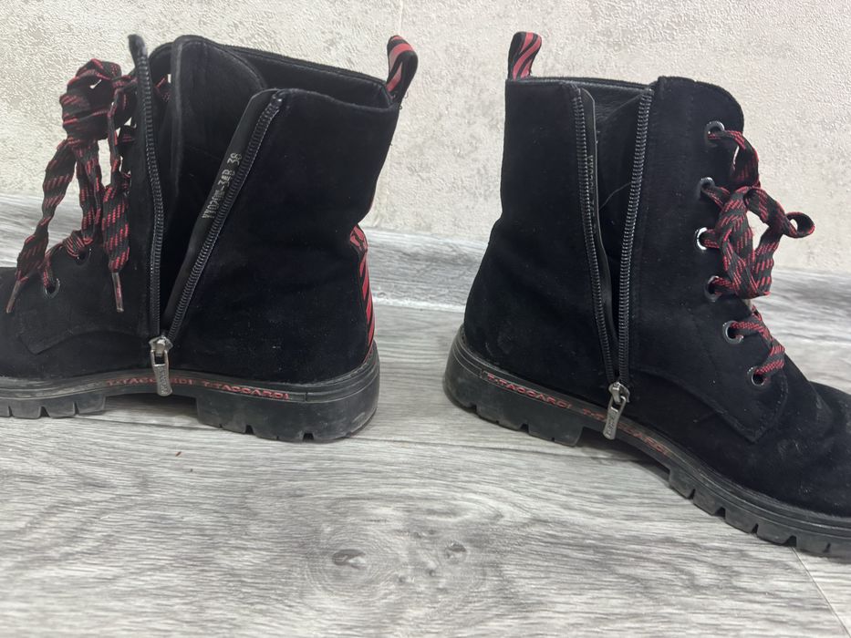 Продам замшевые сапоги