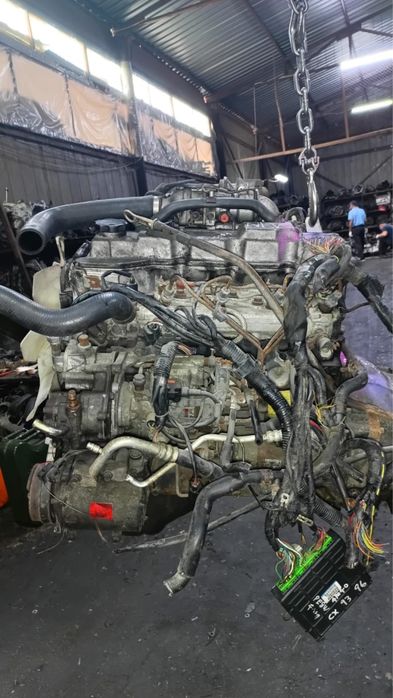 Привозной двигатель 4m40