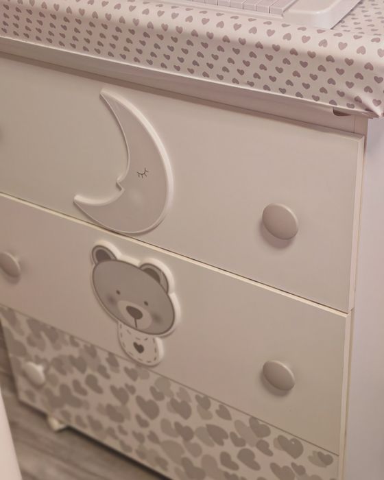 Бебешки скрин  с повивалник Pali