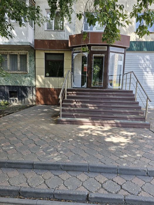 Сдам в центре 94 м кв  коммерческую недвижимость либо продам