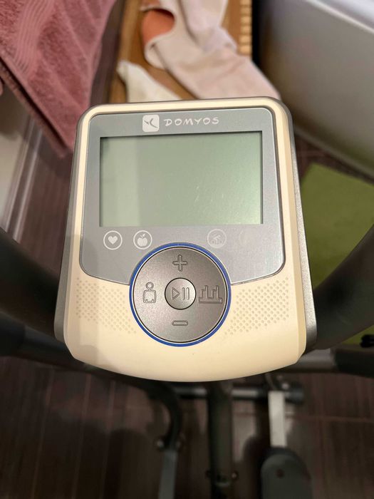 Vand bicicleta eliptica Domyos, stare buna, display functional