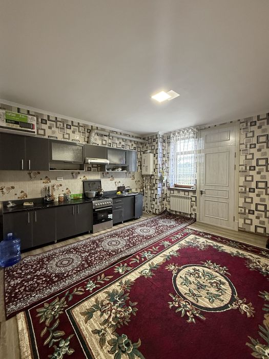 Ижарага берилади 2 хона 2- етад 22- мактаб олдида янги бозор