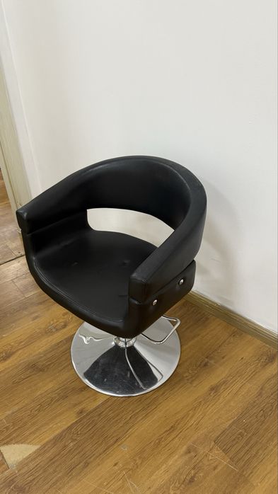 Продам салонное кресло