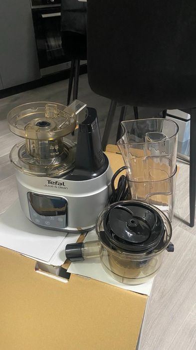 Storcator cu presare la rece