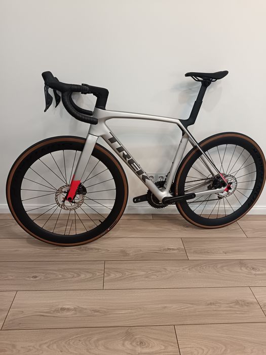 Trek Madone sl7 gen 8 full carbon/Ultegra di2/2025