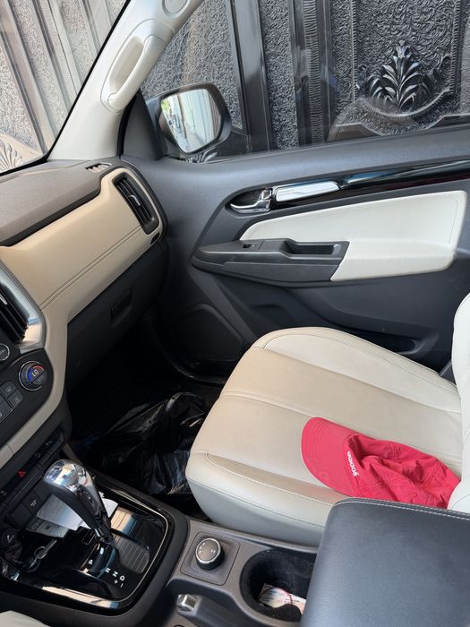 Trailblazer 20/21 qora kam yurgan tozza holati ideal