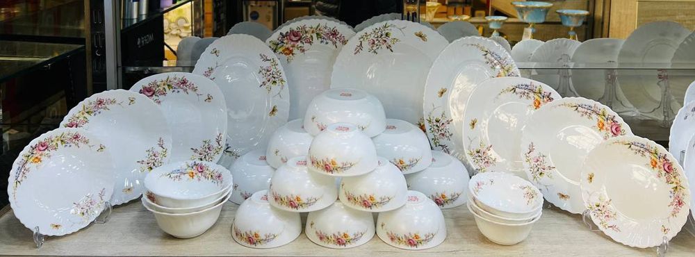 Posuda nabor komplekt.