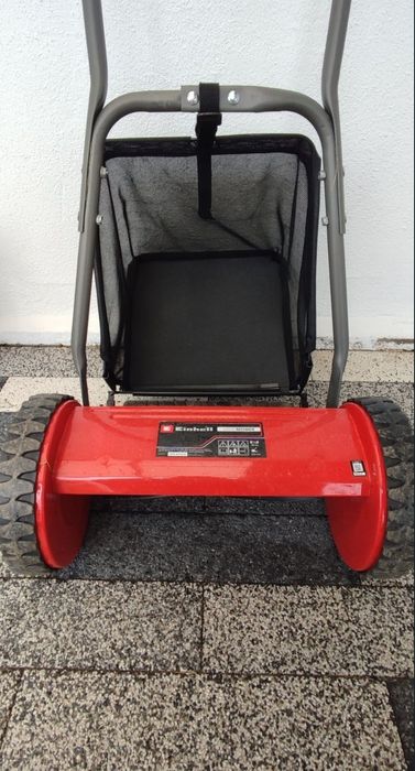 Mașină manuală de tuns gazonul