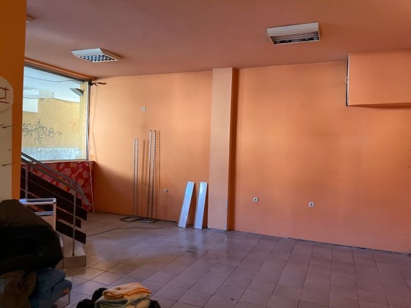 Дава се под наем Магазин в Троян - 120 кв.м за 510 € - Снимка #3