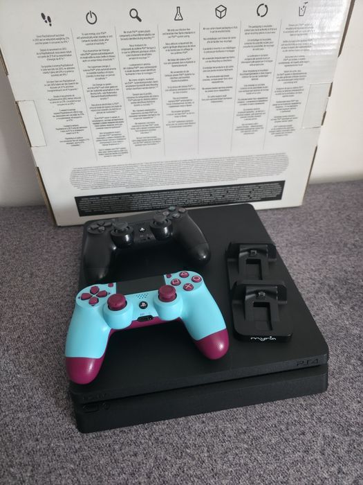 Ps4 Slim 2 controllere + 47 jocuri