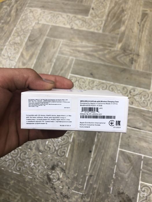 Продаю наушник AirPods