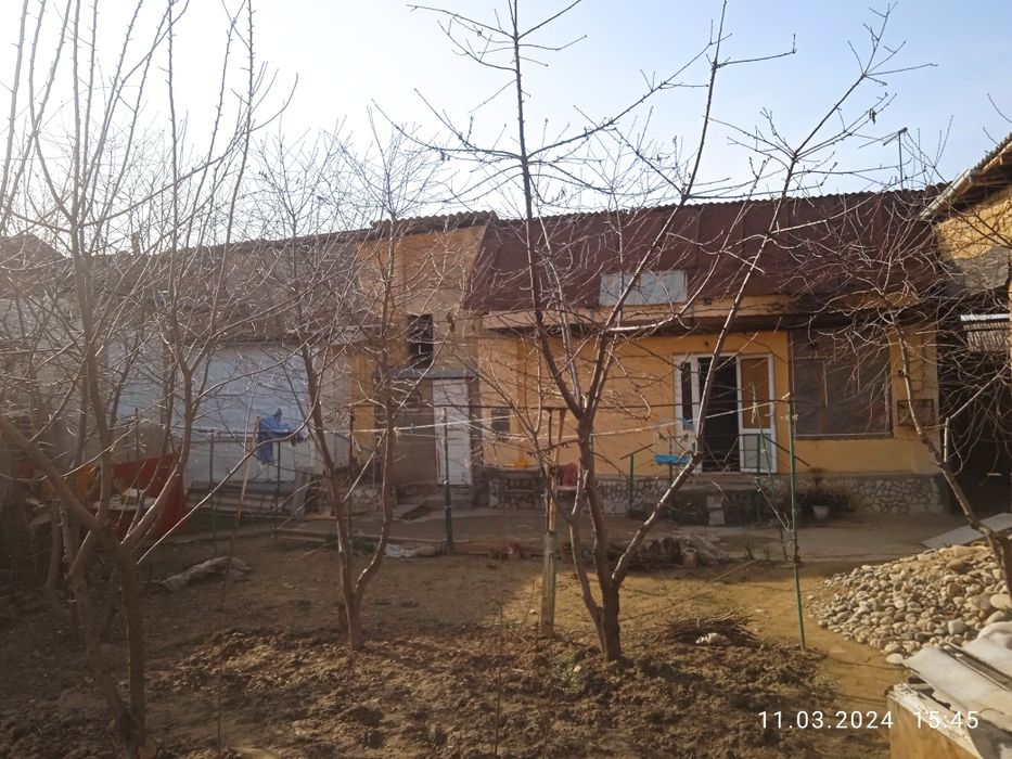 8sotix 5 ta xonali uy 3ta uy tayyor 2ta yangi qurilgan 140.000$ narx