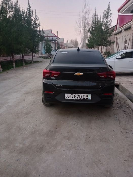 Sroshni sotiladi pul kerak Onix  LT3