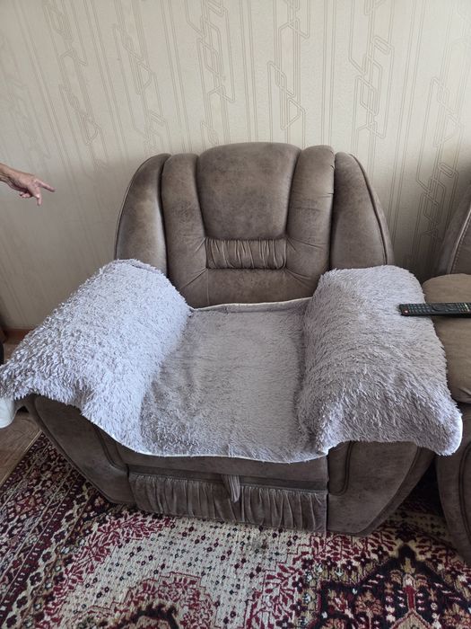 Отдам даром угловой диван