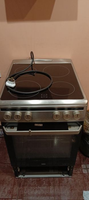 Готварска печка с керамичен плот AMICA 58CE2.30