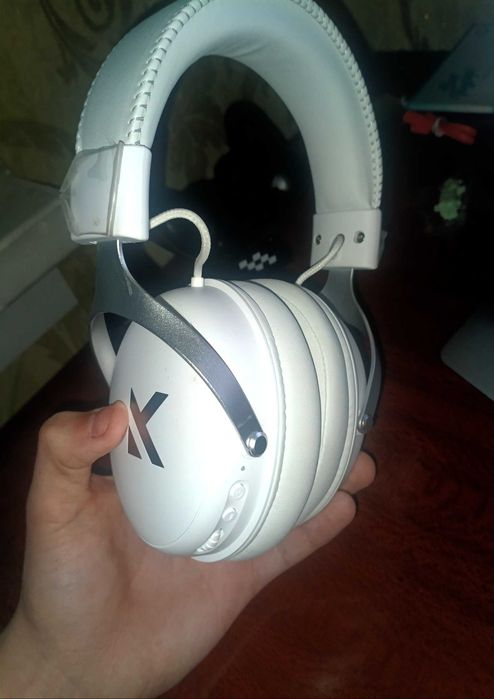 Mchouse v9 pro white