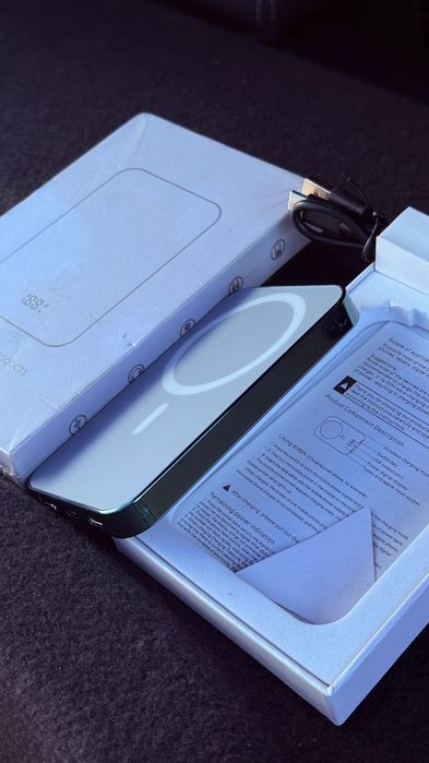 Магнитен Power Bank с безжично зареждане (MagSafe)