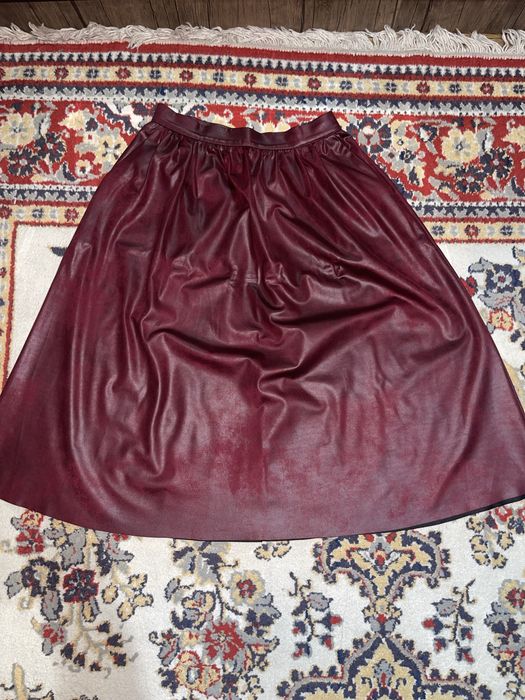 Юбка кожаная почти новая