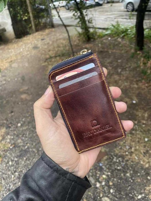Portofel din piele naturala lucrat manual