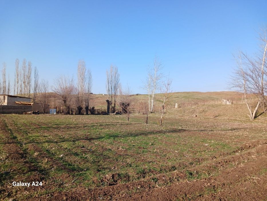 Ер участка сотилади срочно 10 сотх