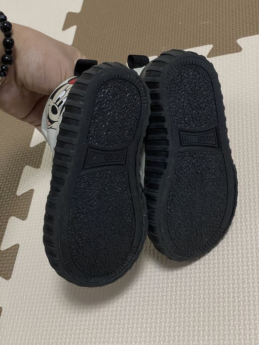 Ghete / papuci Zara Minnei Mouse ( noi noute )