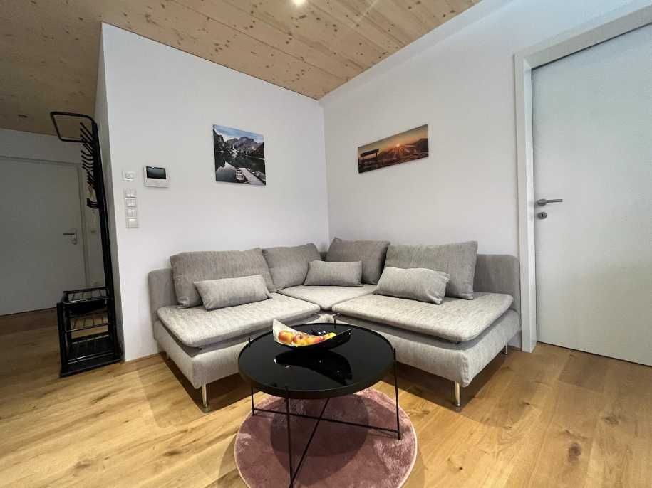 Дава се под наем Двустаен апартамент в Пловдив, Прослав - 63 кв.м за 280.5 € - Снимка #1