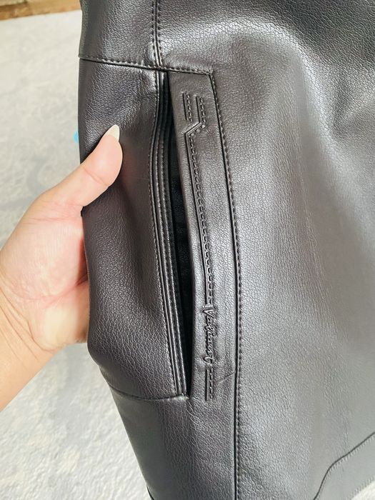 Куртка кожанная 40000