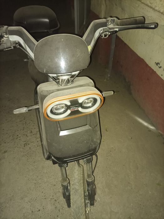 Скутер электронный