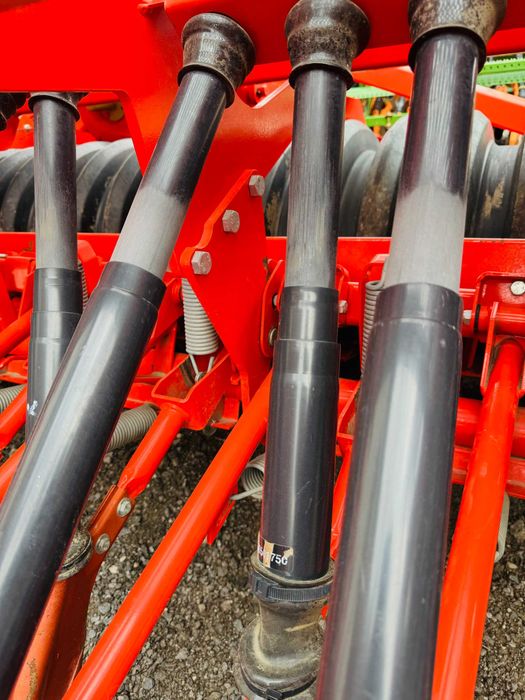 Semanatoare Freza Kuhn Integra pe Discuri an 2020 Monosem Gaspardo