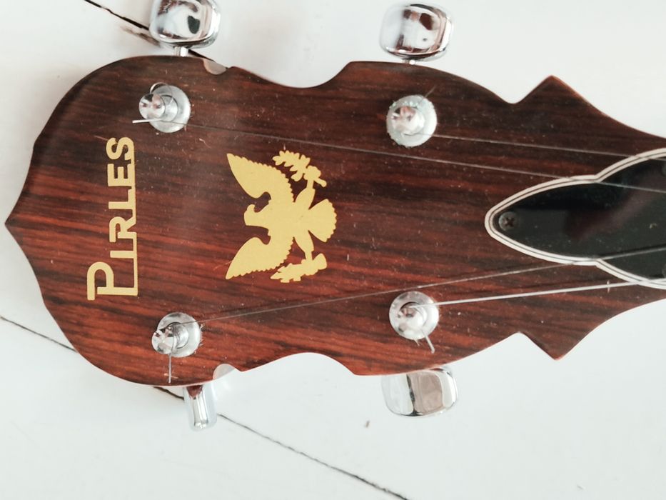 Банджо  Pirles из Японии