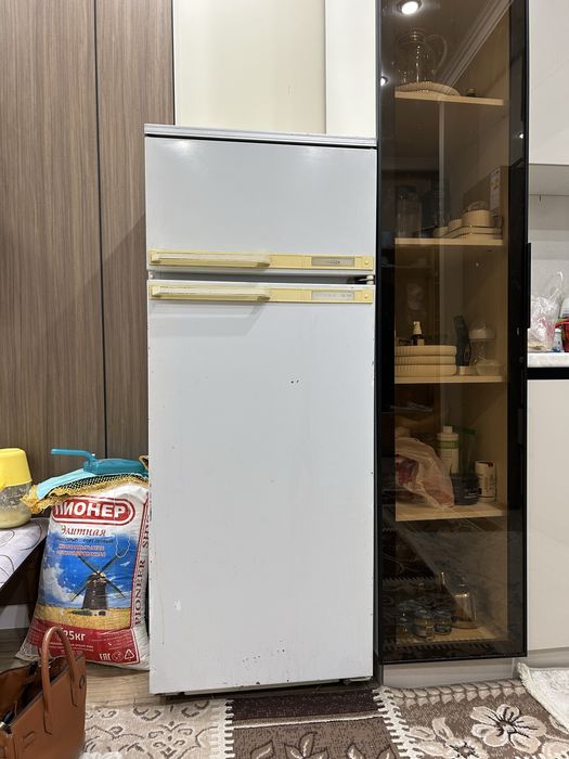 Холодильник б/у хорошем состояний