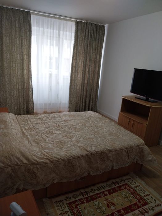 Închiriez garsonieră zona big