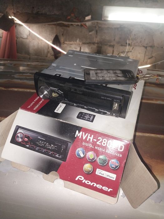 Продам автомагнитолу