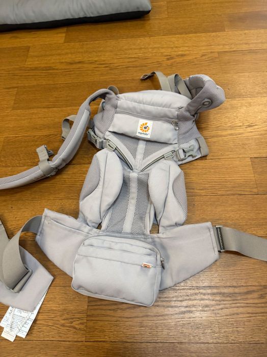Marsupiu Ergobaby