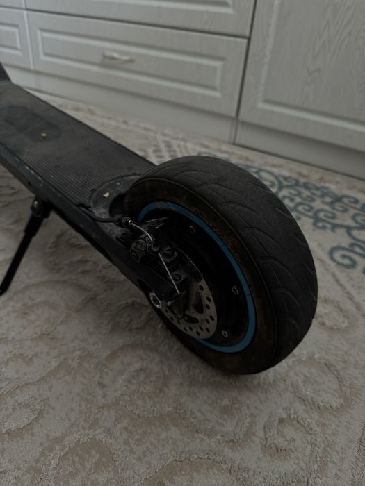 Продам электросамокат Neoline