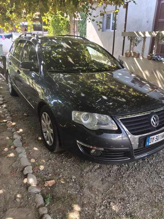 Vând autoturism Passat tdi  2009 cu numere de Italia sant proprietar are capacitate cilindrica 1968 cm și 81 kw și 110 cv.e in perfecta stare