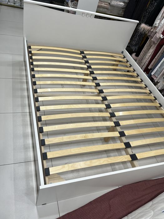 Продам кровать двухспальную