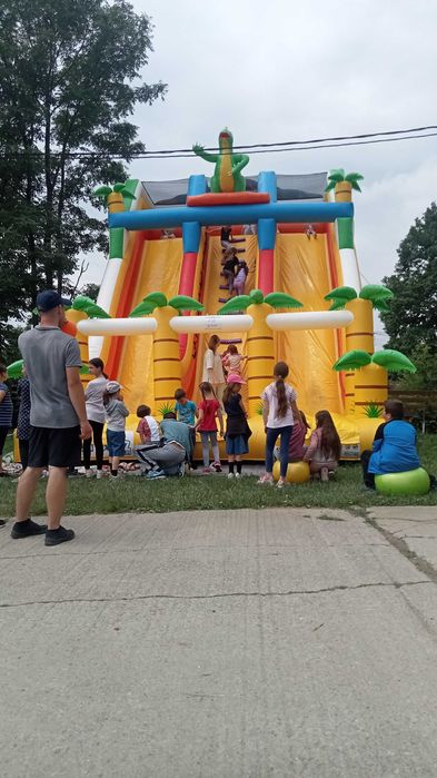 Vând Topogan gonflabil 'Dino.