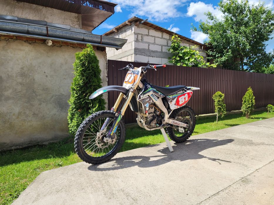 Vând  Kawasaki kXF 250cmm an 2007