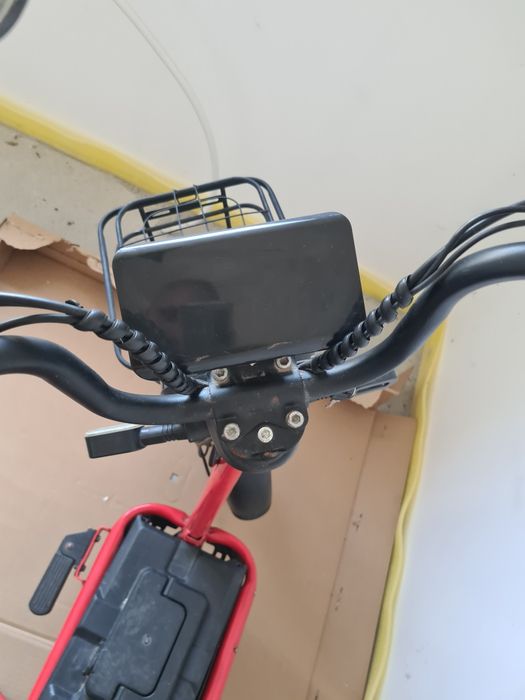 Scuter electric E-M 25 fără baterie