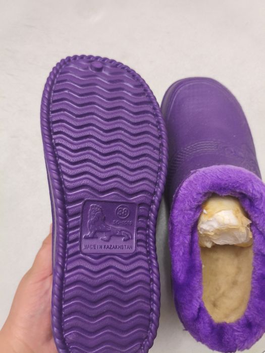 Продам женские голоши