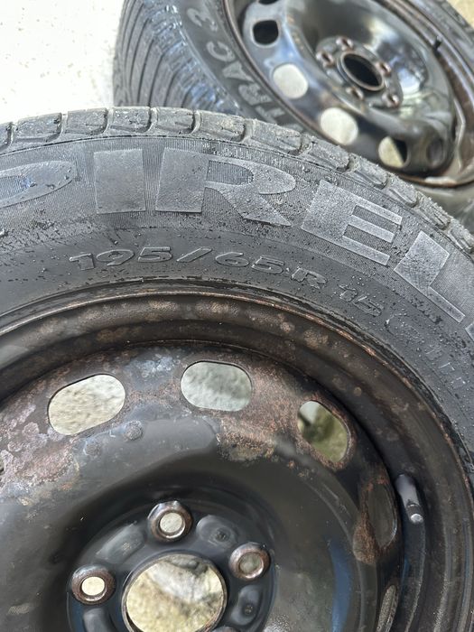 8 Roți 195/65 R15