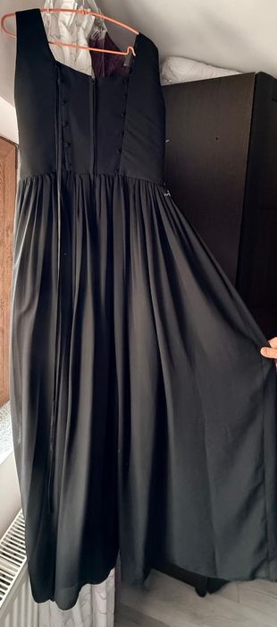 Rochie pentru evenimente marimea 42 culaore neagra noua