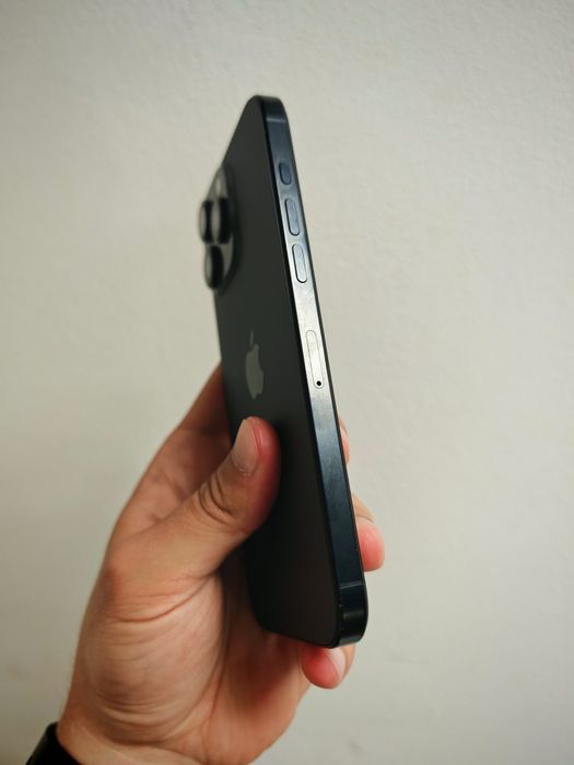iPhone 16 Pro Max  Black Titanium / Гаранция!