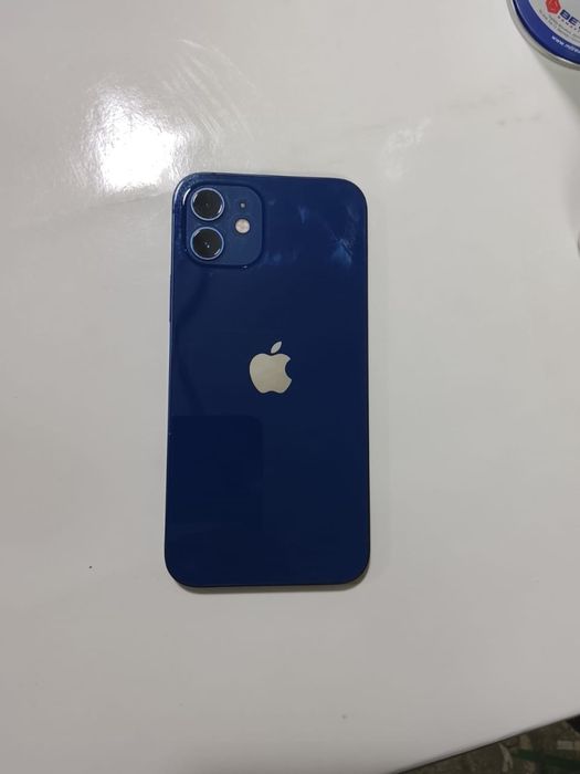 Продам iPhone 12